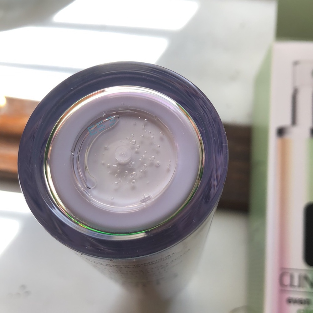 New Clinique Even Better Clinical Radical Dark Spot Corrector+Interruptor - Picture 4 of 7